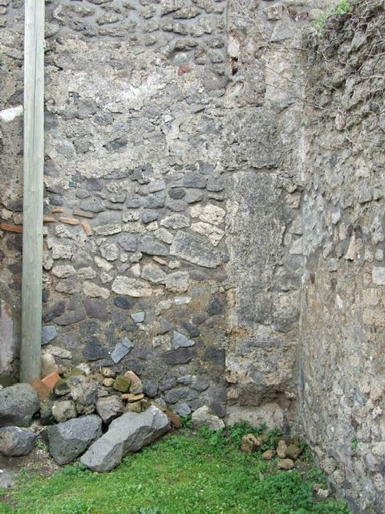 VII.4.55 Pompeii. March 2009.  East wall recess or cupboard, in south east corner.