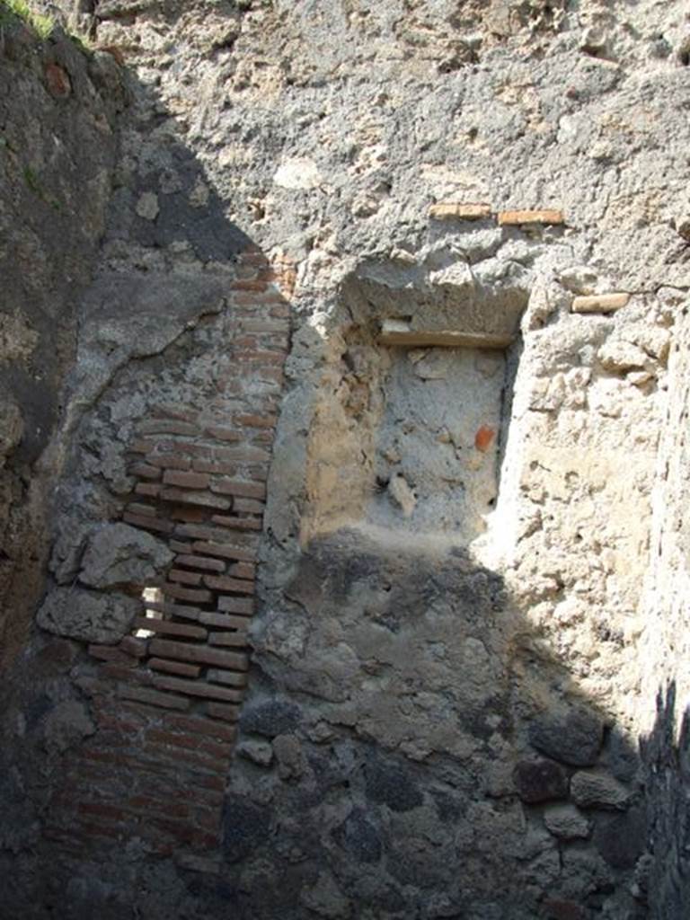 VII.4.56 Pompeii.  March 2009.  Room 2. North wall.