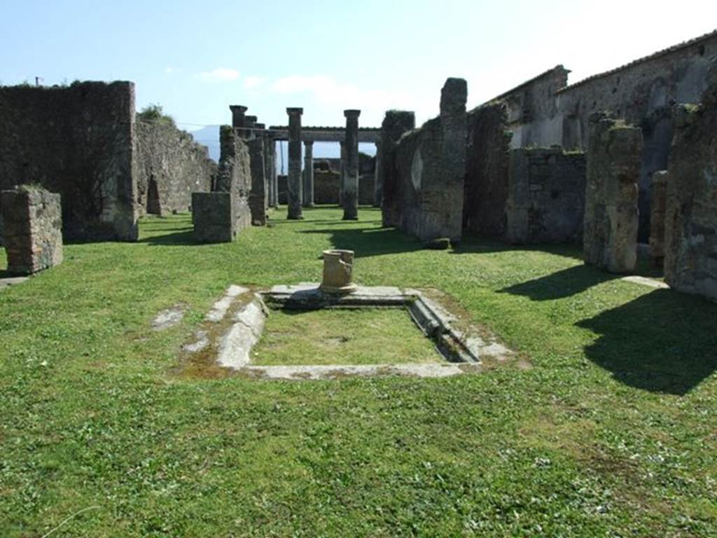 VII.4.57 Pompeii. March 2009. Room 1, atrium. Looking south across impluvium through tablinum to peristyle.