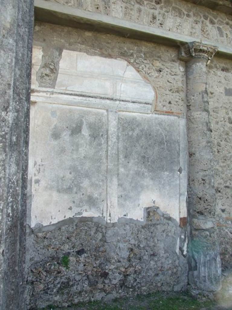 VII.4.57 Pompeii. March 2009. Peristyle, west wall at south end.