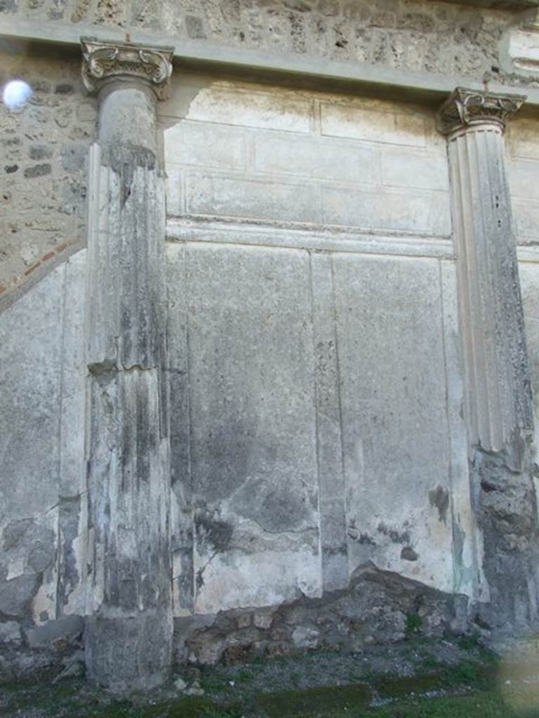 VII.4.57. Pompeii.  March 2009. Peristyle.  West wall.