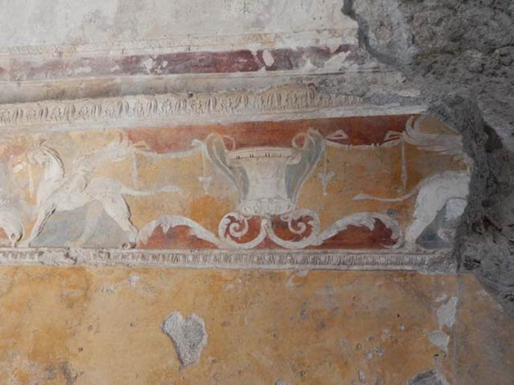 VII.5.24 Pompeii. May 2015. Decorative wall stucco in south-west corner of apodyterium (14). Photo courtesy of Buzz Ferebee.