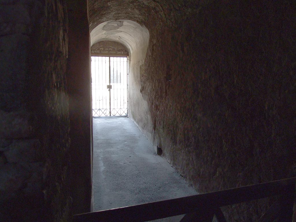 VII.5.24 Pompeii. August 2021. Caldarium (39), looking towards east wall with doorway into tepidarium (37). 
Foto Annette Haug, ERC Grant 681269 DCOR.
