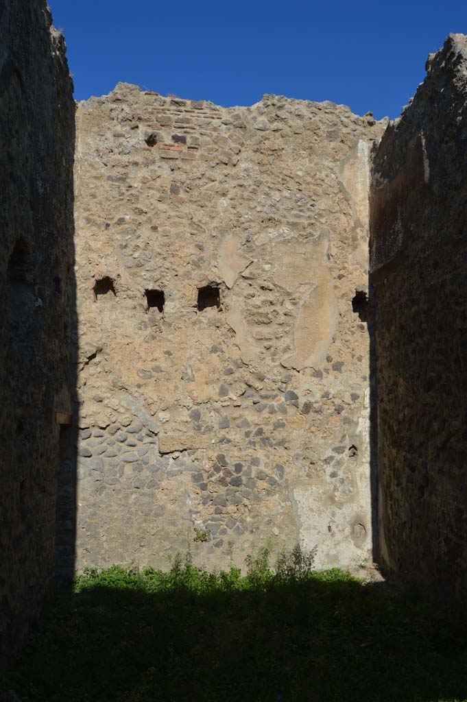 VII.6.35 Pompeii. October 2017. Looking towards north wall with upper floor.
Foto Taylor Lauritsen, ERC Grant 681269 DÉCOR.
