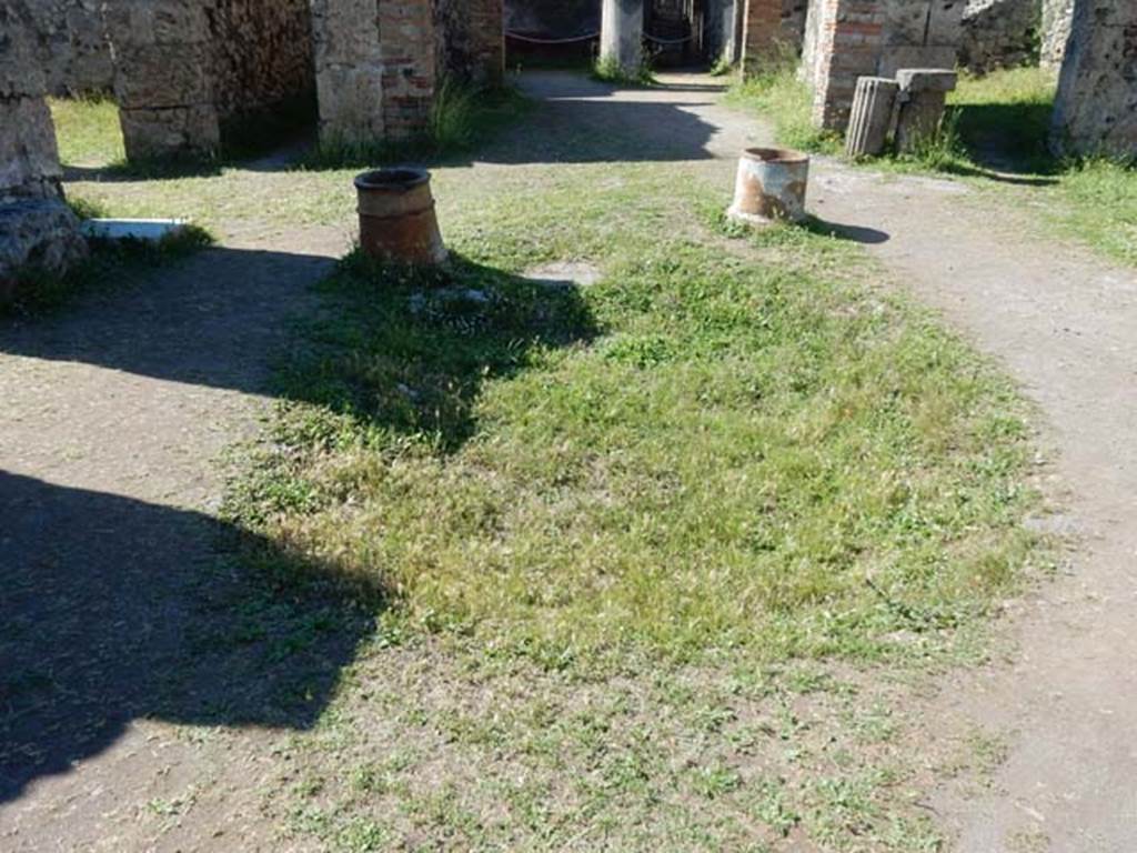 VII.7.10 Pompeii. May 2018. Site of impluvium in atrium. Photo courtesy of Buzz Ferebee.