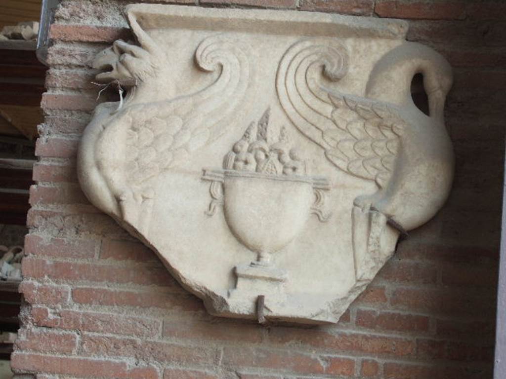 VII.7.29 Pompeii. May 2006. Table leg in storage.