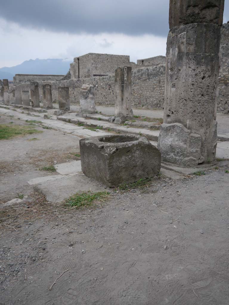 VII.7.32, Pompeii. September 2018. North-west corner.
Foto Anne Kleineberg, ERC Grant 681269 DÉCOR.
