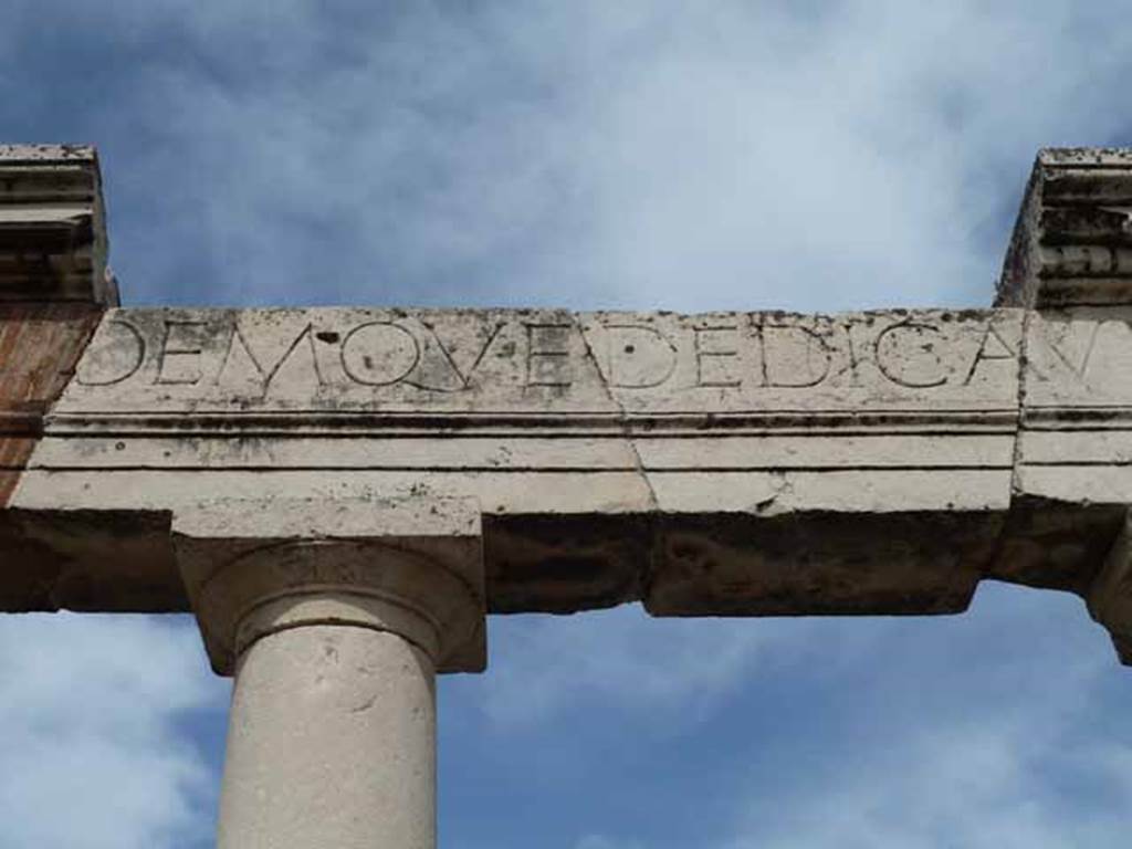 VII.8 Pompeii Forum. May 2010. Part of the inscription in large letters on the entablature of the portico, reading -
DEMQVE DEDICAV