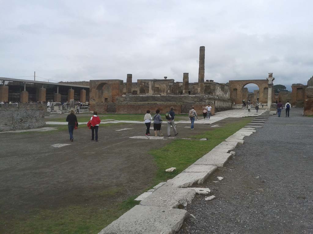 VII.8 Pompeii Forum. April 2014. Looking north-west from the east side, looking towards Temple of Jupiter, VII.8.1.
Photo courtesy of Klaus Heese.
