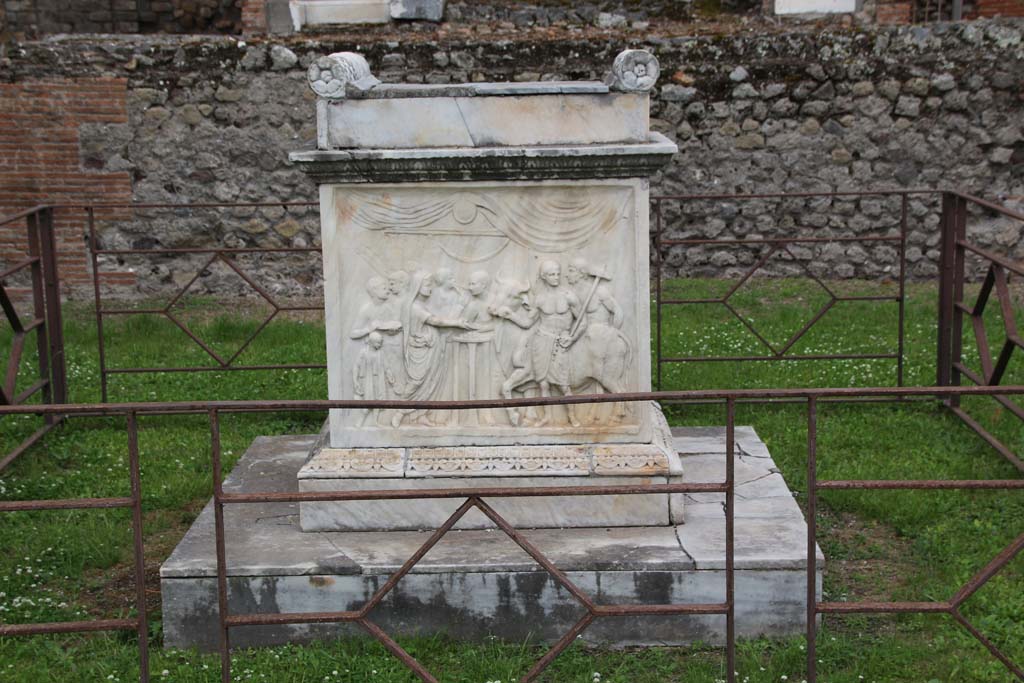 VII.9.2 Pompeii. April 2014. Looking towards west side of Altar.  Photo courtesy of Klaus Heese.