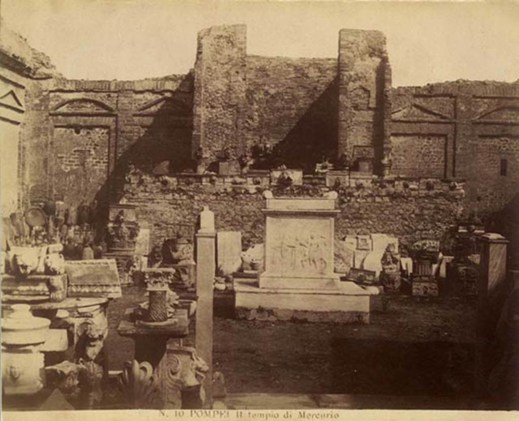 VII.9.2 Pompeii. Old undated postcard.  Photo courtesy of Rick Bauer.