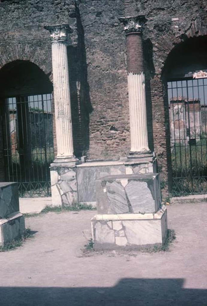 VII.9.8 and VII.9.7, Pompeii. August 1965. Looking east towards doorways. Photo courtesy of Rick Bauer.