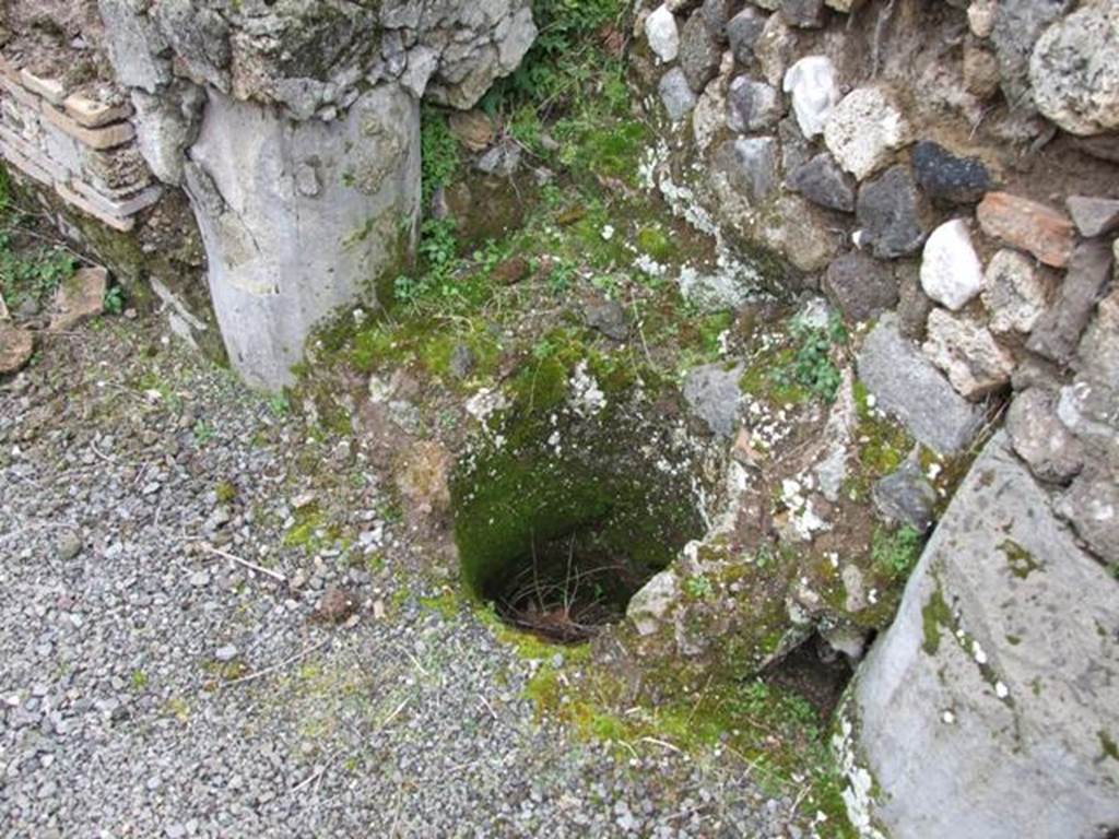 VII.9.47 Pompeii. March 2009. Room 14. Cistern.