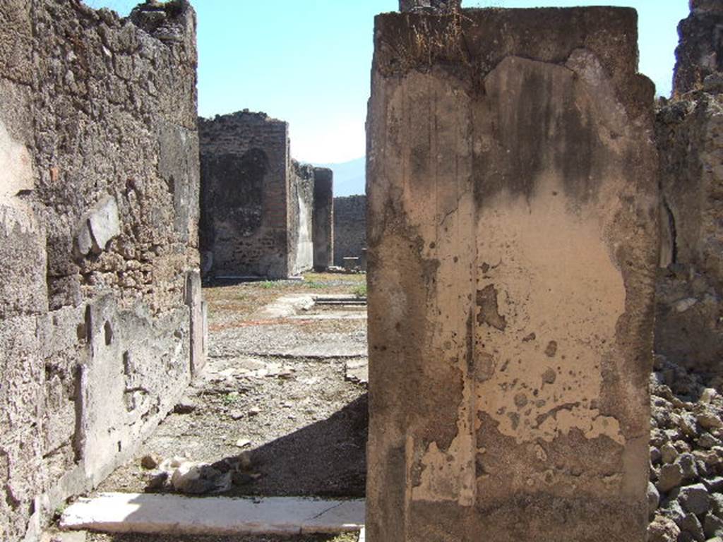 VII.9.47 Pompeii. September 2005. Entrance.