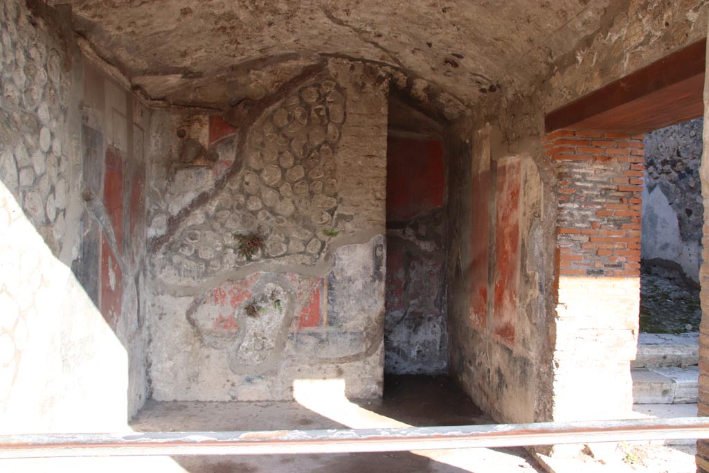 VII.9.68 Pompeii. October 2022. Looking towards north side of shop-room. Photo courtesy of Klaus Heese.