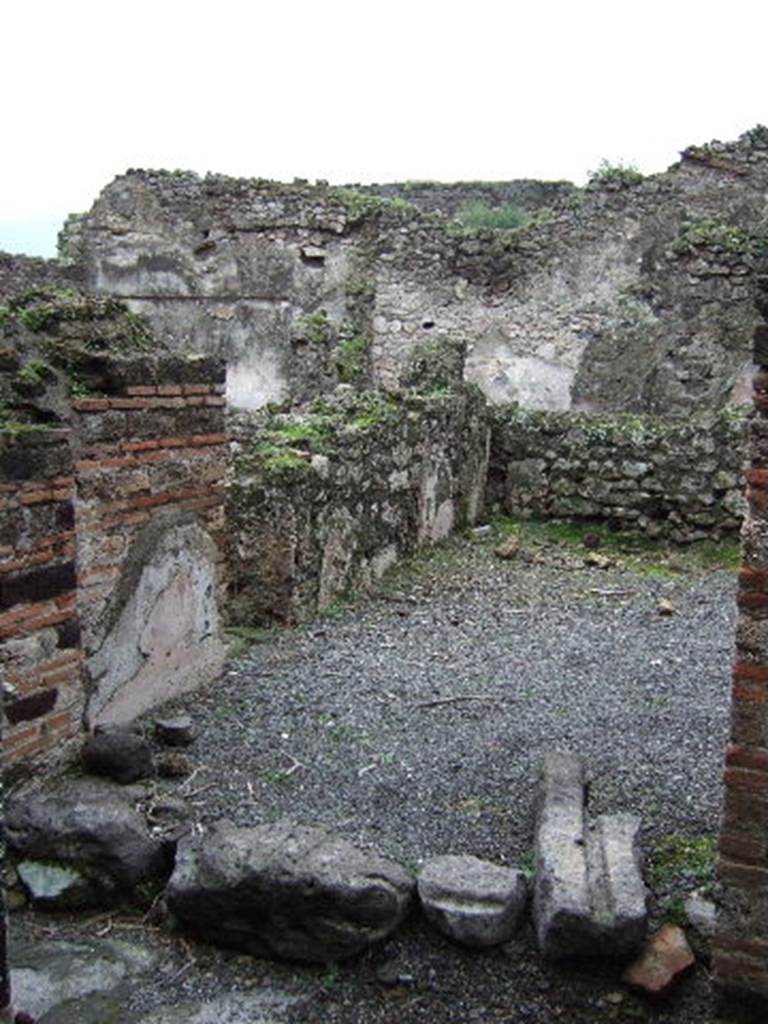VII.10.9 Pompeii. December 2005. Entrance doorway, looking south.  