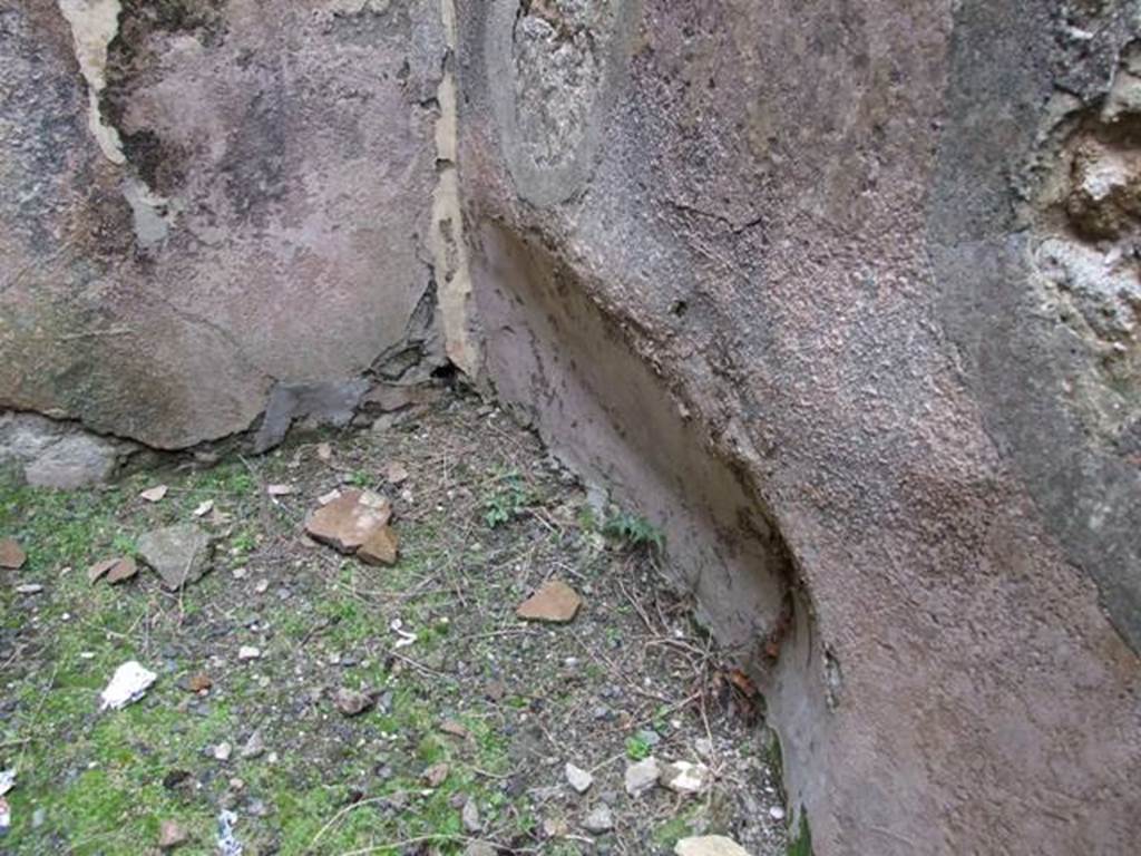 VII.10.9 Pompeii.  March 2009. Cubiculum.  North east corner with recess..