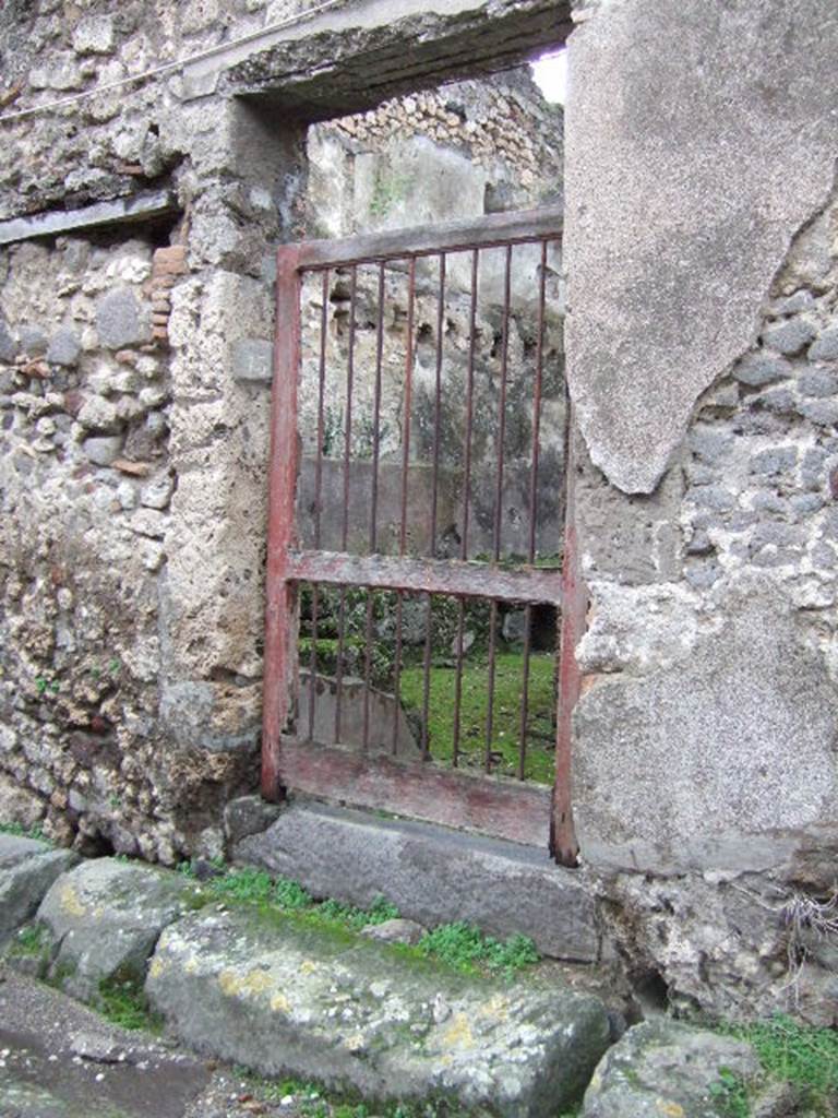 VII.10.13 Pompeii. December 2005. Entrance doorway.