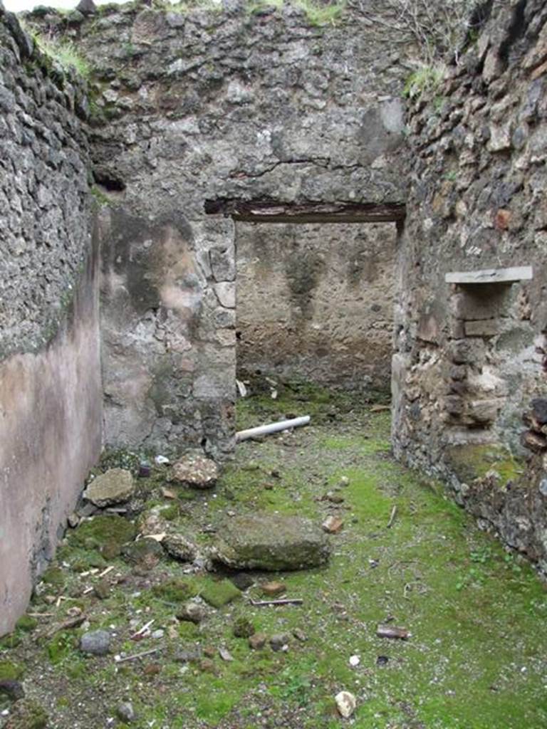 VII.11.14 Pompeii. March 2009. Doorway to room 2, looking south.