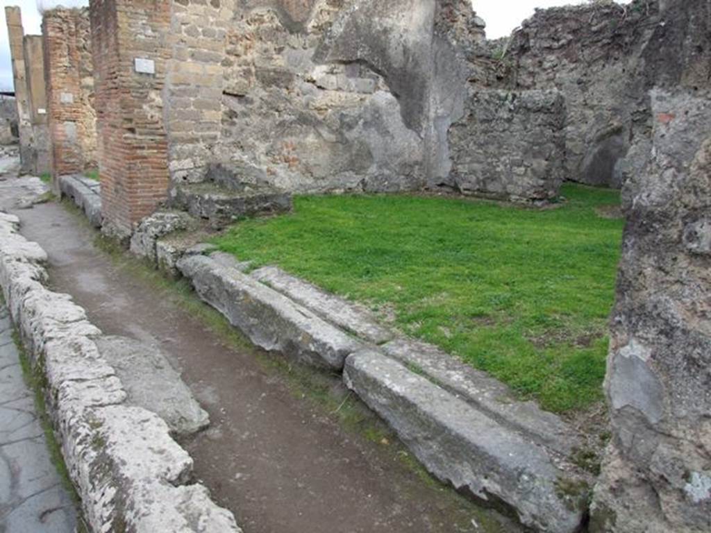 VII.12.4 Pompeii. December 2007. Threshold or sill.