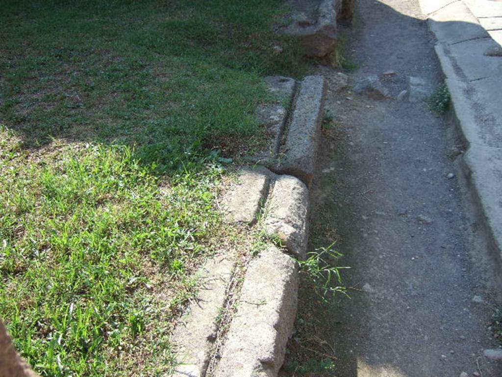 VII.12.12 Pompeii. September 2005. Threshold or sill, looking west.