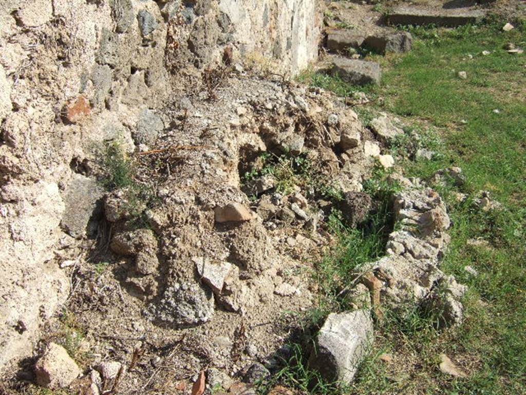VII.12.13 Pompeii. September 2005. Hearth on east wall.