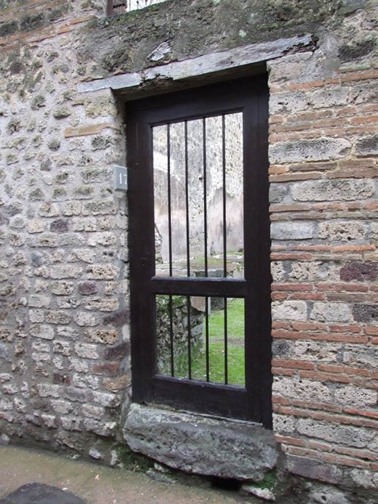 VII.12.17 Pompeii. December 2006.  Entrance.