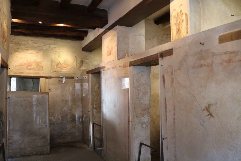 VII.12.18, Pompeii. December 2018. Looking towards west and north walls. Photo courtesy of Aude Durand.