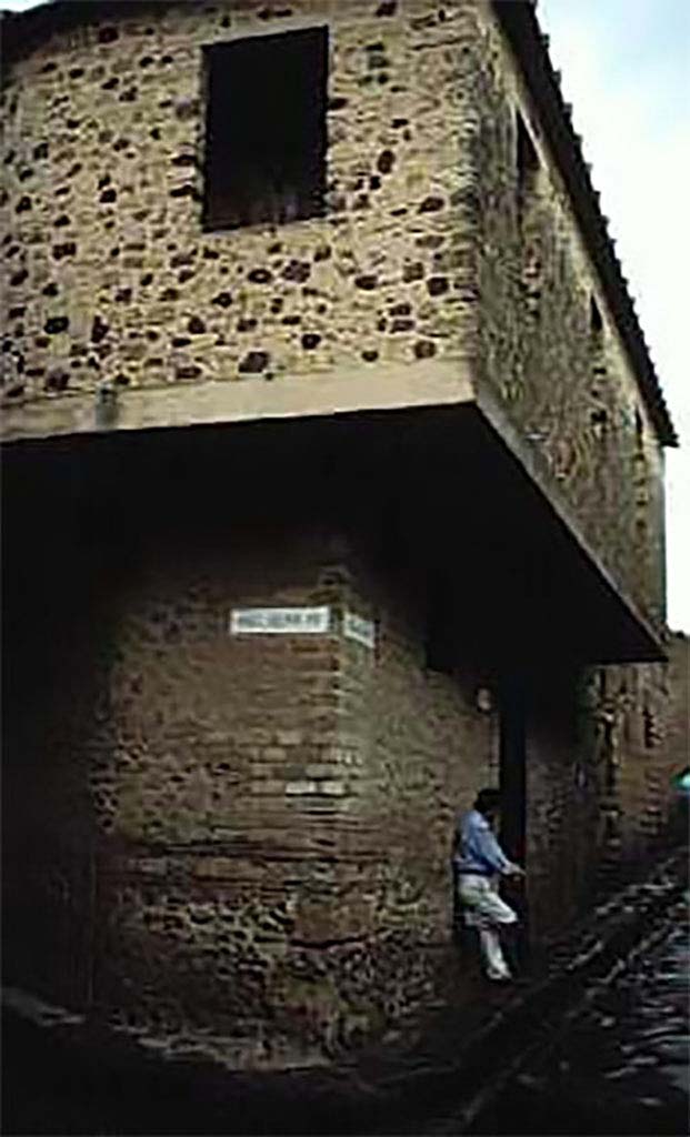 VII.12.18 Pompeii. 1988. 
Vicolo del Lupanare, looking north. Photo courtesy of Leo C. Curran.
