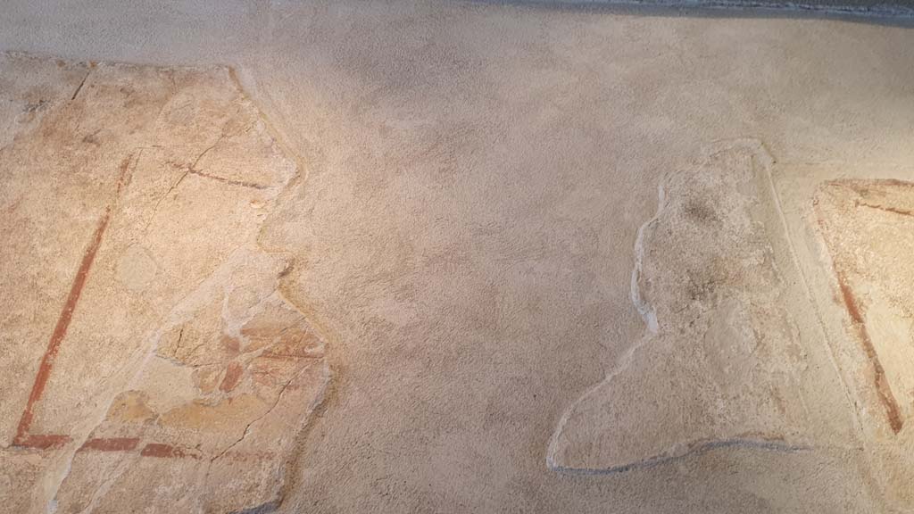 VII.12.18 Pompeii. July 2021. Remains of an erotic wall painting.
Foto Annette Haug, ERC Grant 681269 DÉCOR.
