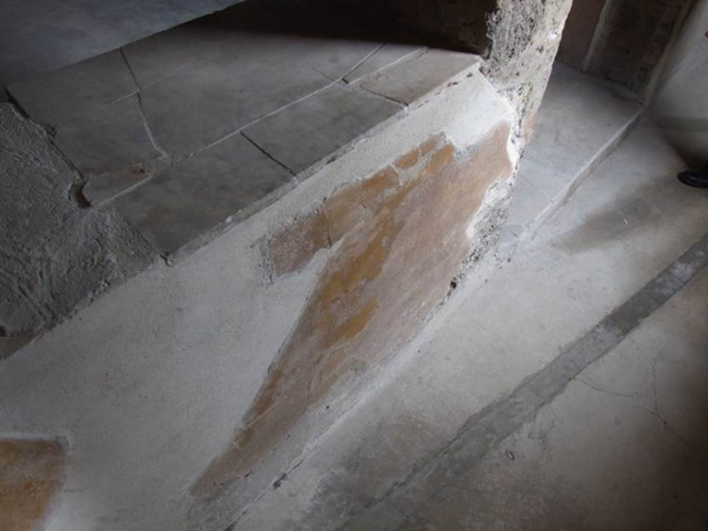 VII.12.20  Pompeii.  March 2009.  Remains of painted plaster under window sill of Room 4.