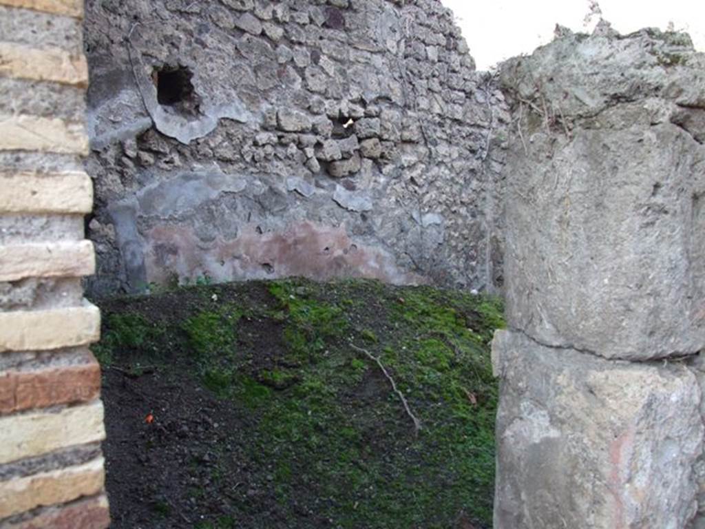 VII.12.21 Pompeii.  December 2007.  Room on west side of fauces.