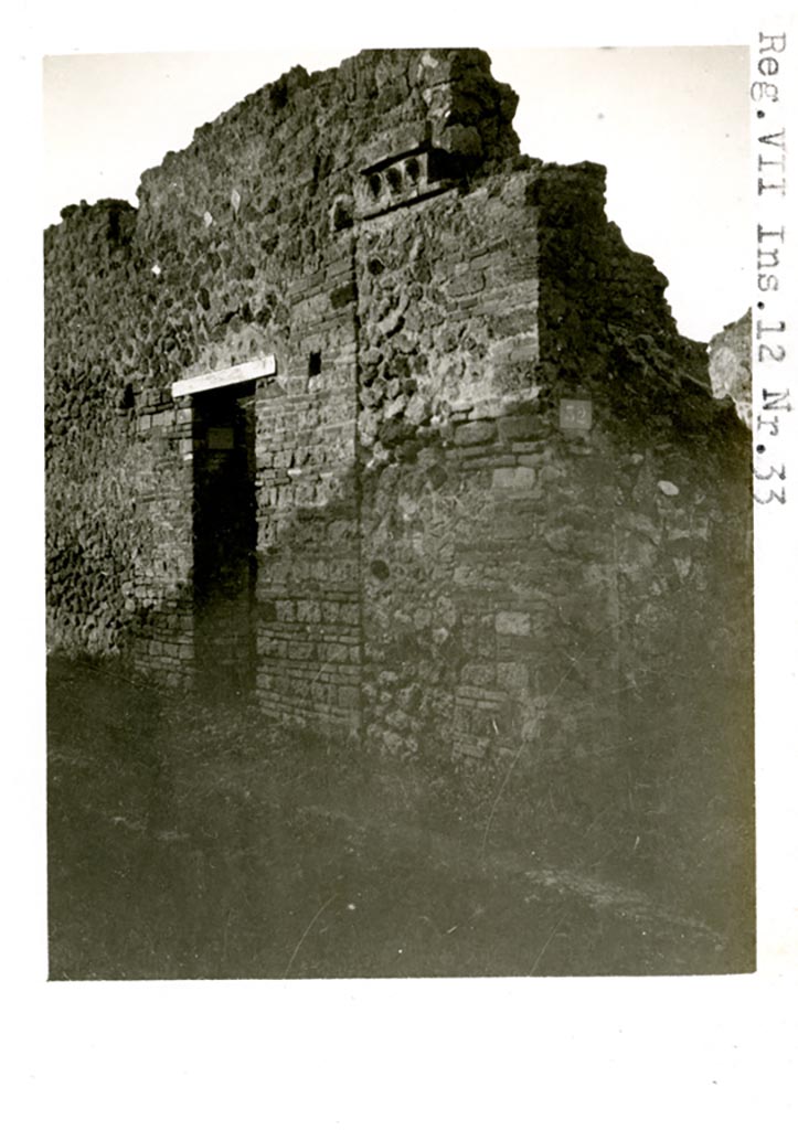 VII.12 33 Pompeii, on left. Pre-1937-39. 
Looking north-west in Vicolo del Balcone Pensile, from VII.12.32, on right.
Photo courtesy of American Academy in Rome, Photographic Archive. Warsher collection no. 1837.
