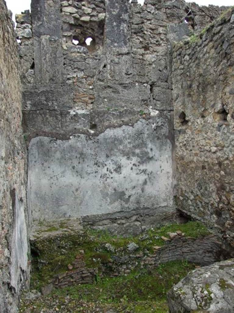 VII.14.5 Pompeii.  March 2009. Room 16.  Looking east and Upper floor.