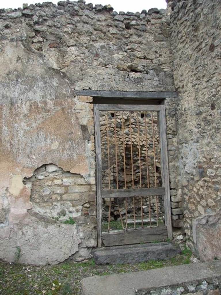 VII.14.5 Pompeii.  March 2009. Room 22.  Entrance at VII.14.17