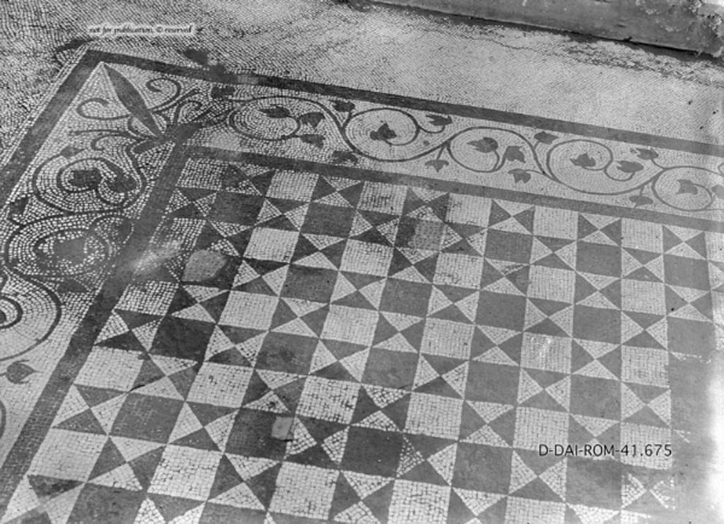 VII.15.2 Pompeii. c.1930. Mosaic floor from cubiculum/bedroom on west side of atrium.
DAIR 41.675. Photo © Deutsches Archäologisches Institut, Abteilung Rom, Arkiv.
See Pernice, E.  1938. Pavimente und Figürliche Mosaiken: Die Hellenistische Kunst in Pompeji, Band VI. Berlin: de Gruyter, (described as cubiculum “k”, see tav. 27.4, above.)
