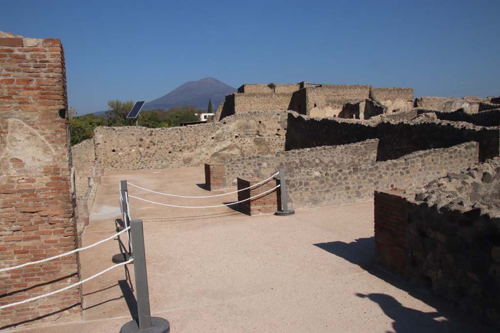 VII.15.2 Pompeii. September 2017. Looking north across rooms above the granary at VII.15.16.
Photo courtesy of Klaus Heese.
