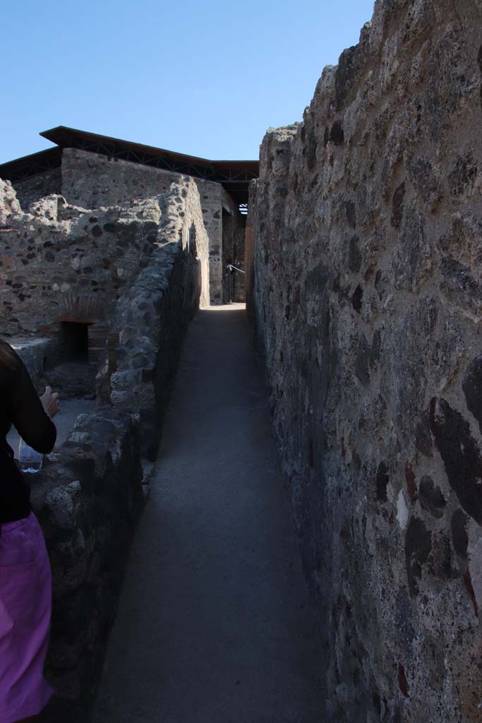 VII.15.2 Pompeii. September 2017. Corridor leading east towards baths area.
Photo courtesy of Klaus Heese.
