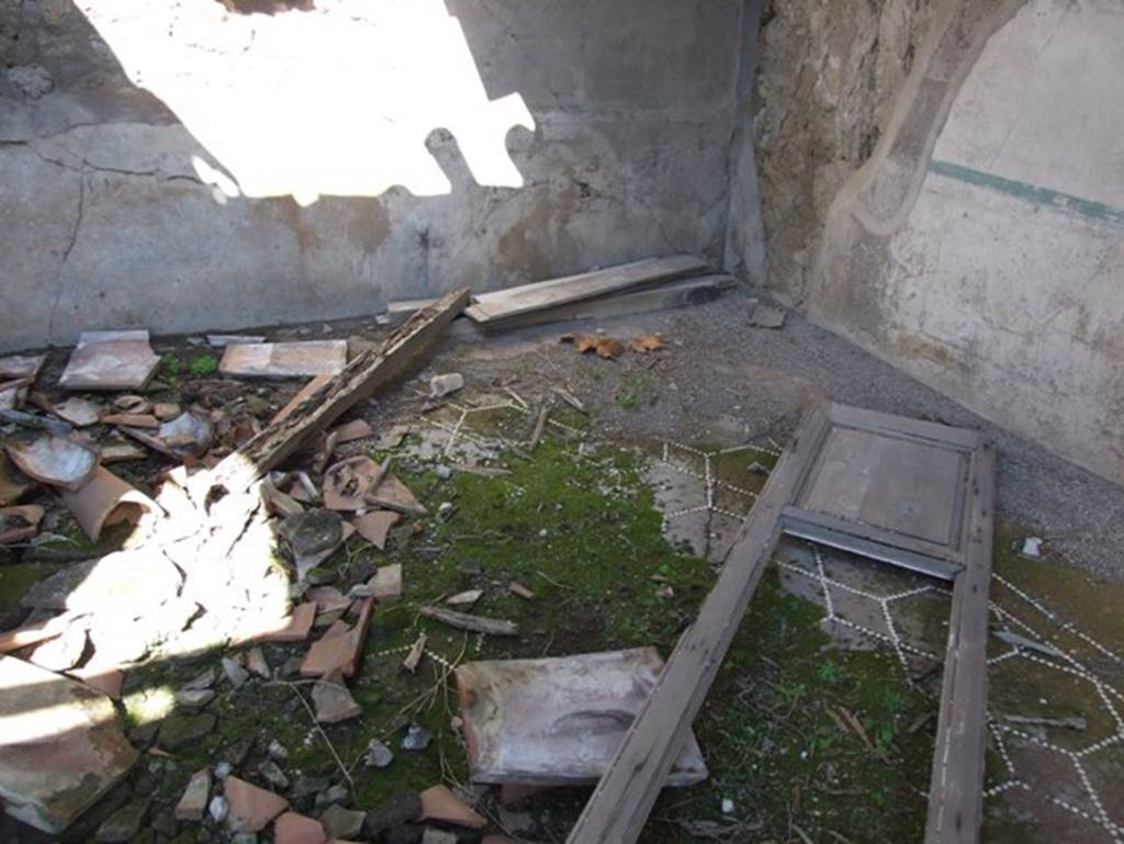VII.15.2 Pompeii. March 2009. Looking across flooring towards north-east corner of apodyterium/exedra.  

