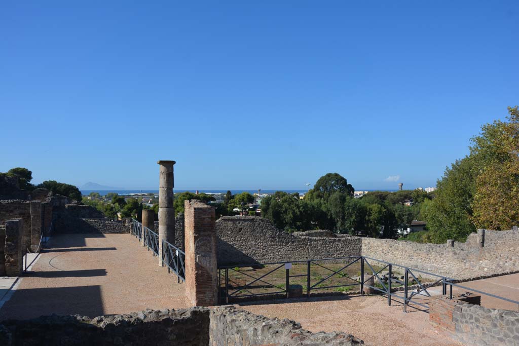 VII.15.2 Pompeii. October 2019. Looking towards tablinum across south portico.
Foto Annette Haug, ERC Grant 681269 DÉCOR.
