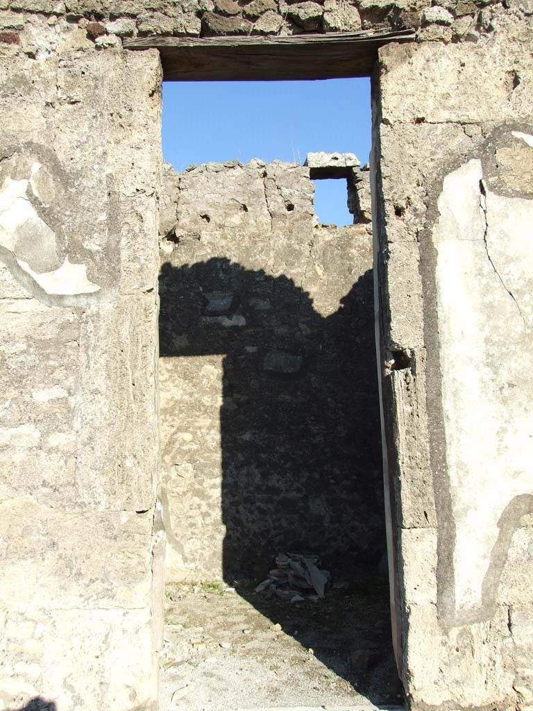 VII.15.2 Pompeii. May 2018. Doorway to cubiculum in centre of east side of atrium.
Photo courtesy of Buzz Ferebee. 
