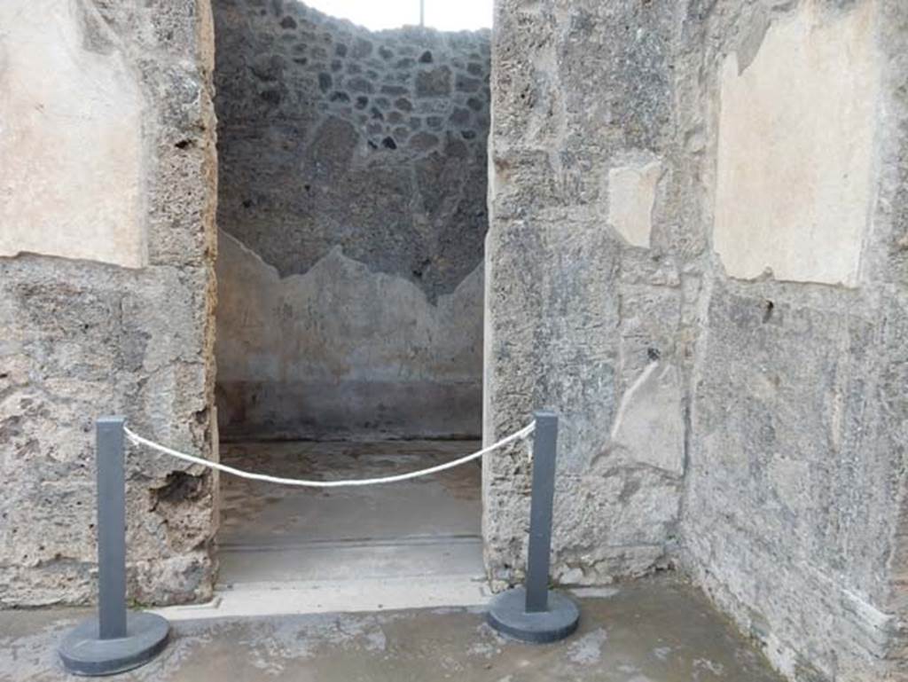 VII.15.2 Pompeii. December 2007. Doorway to cubiculum in south-east side of atrium.