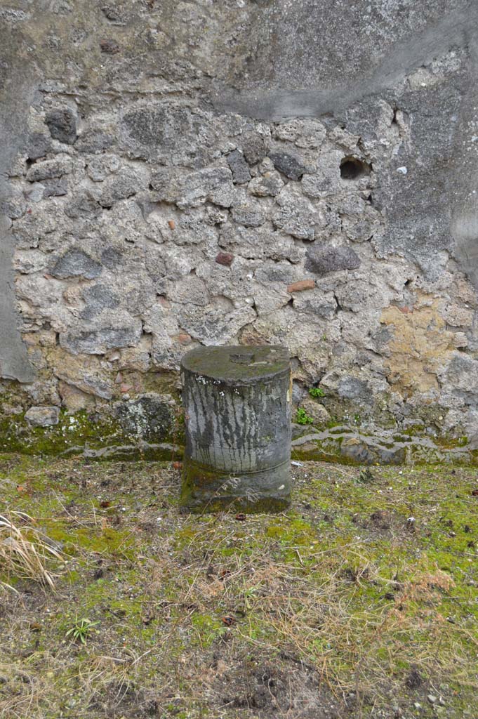 VII.15.11/12 Pompeii. March 2018. Looking towards south wall of garden area.
Foto Taylor Lauritsen, ERC Grant 681269 DCOR.
