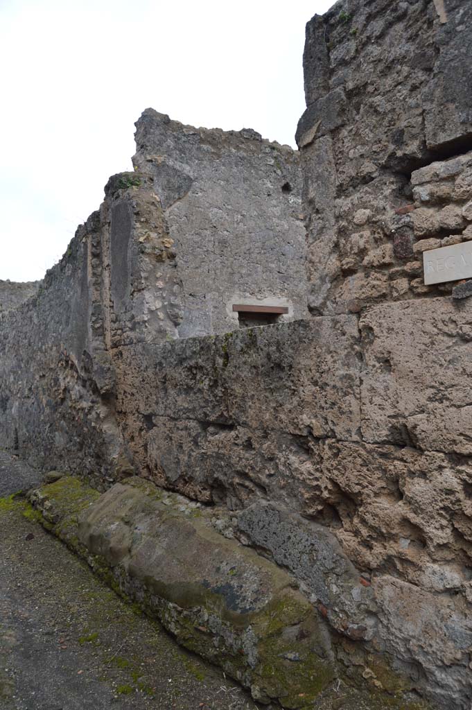 VII.15.12 Pompeii. March 2018. Detail of exterior wall in Vicolo del Gallo. Looking south-west.
Foto Taylor Lauritsen, ERC Grant 681269 DÉCOR.
