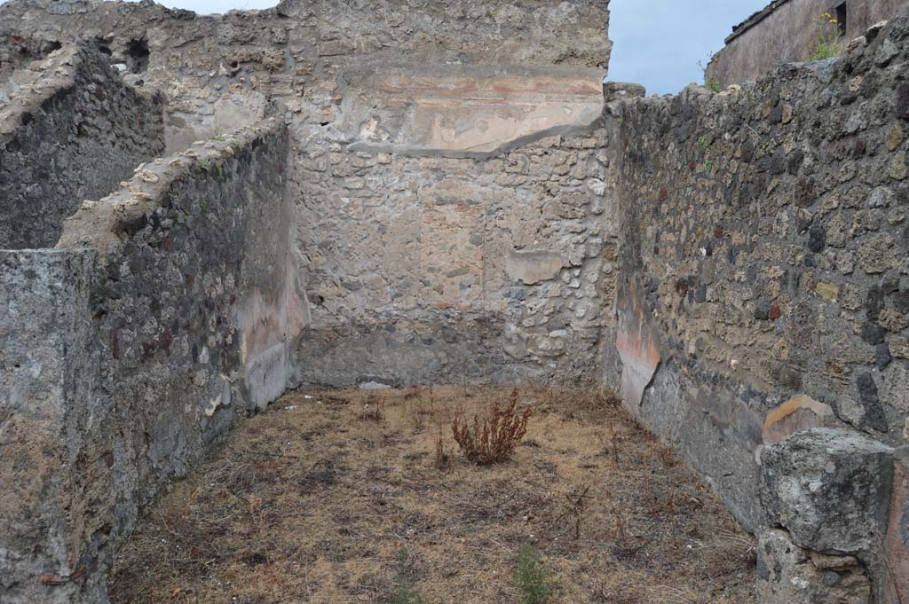 VII.15.12/11 Pompeii. March 2018. Looking north. 
Foto Taylor Lauritsen, ERC Grant 681269 DÉCOR.
