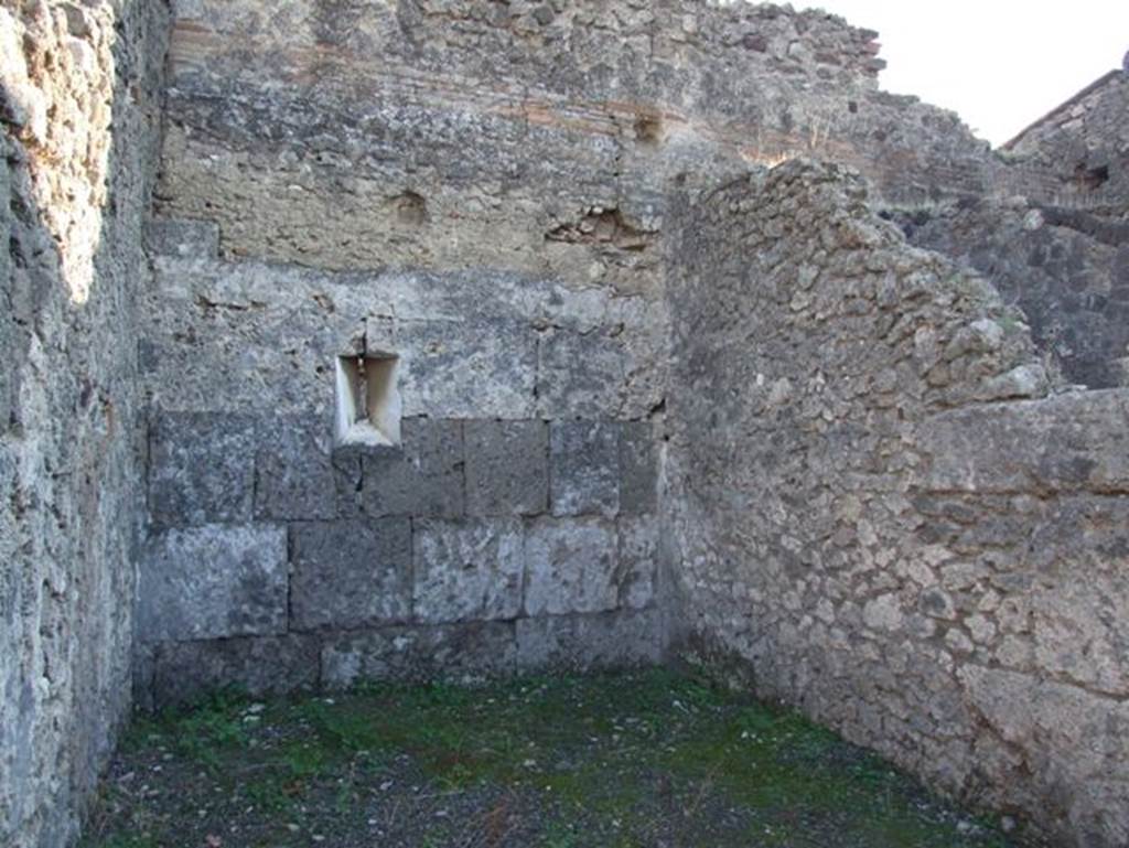 VII.15.13 Pompeii.  December 2007.  Tablinum.