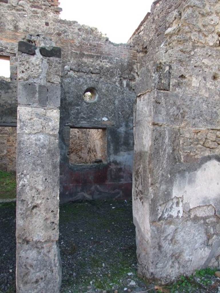VII.15.13 Pompeii. December 2007. Cubiculum in south west corner of Atrium with window overlooking garden.