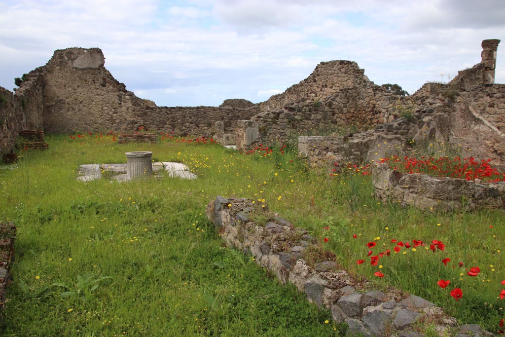 VII.16.10 Pompeii. May 2024. Looking west across atrium towards impluvium. Photo courtesy of Klaus Heese.