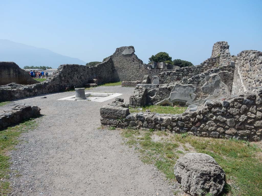 VII.16.10 Pompeii. June 2019. Looking south-west across atrium from VII.16.11.
Photo courtesy of Buzz Ferebee.
