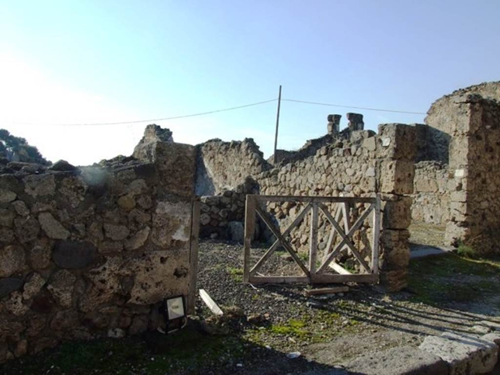 VII.16.11 Pompeii. December 2007. Shop entrance doorway.